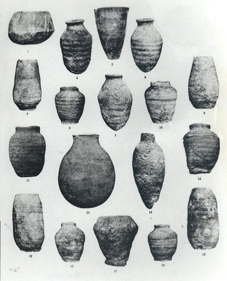 Archaeological drawing of clay vessels